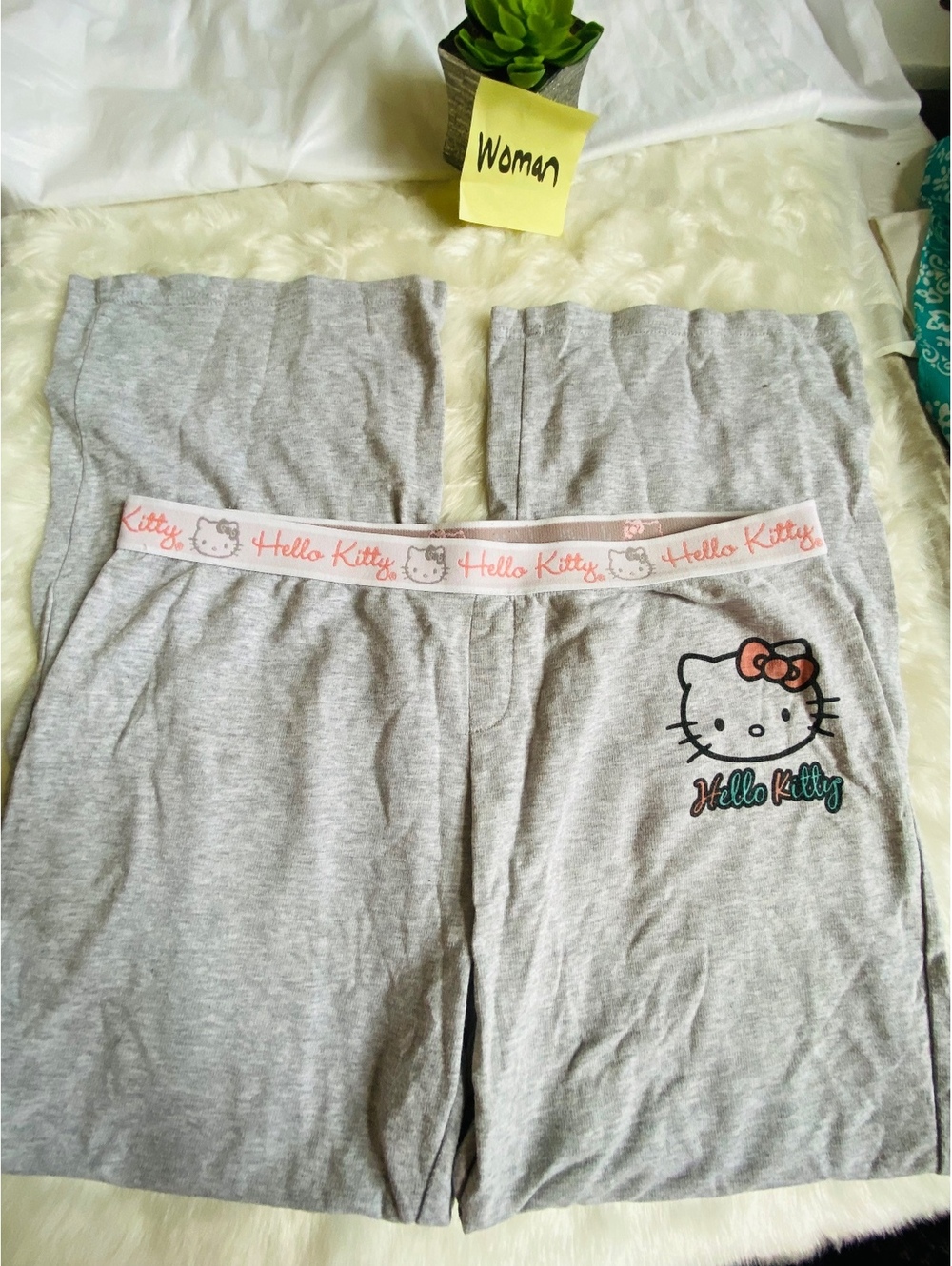 Hello Kitty Women's Gray Lounge Pants XL